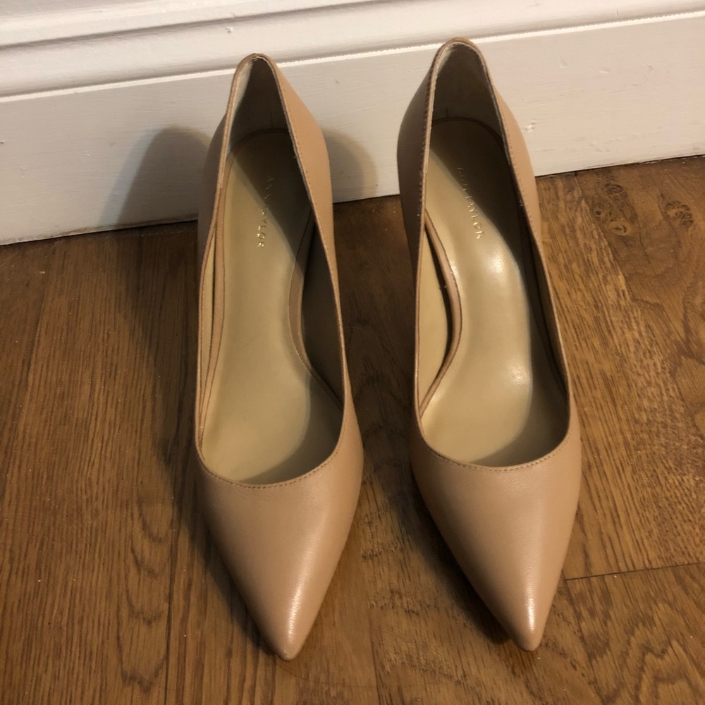 Ann Taylor Pumps
